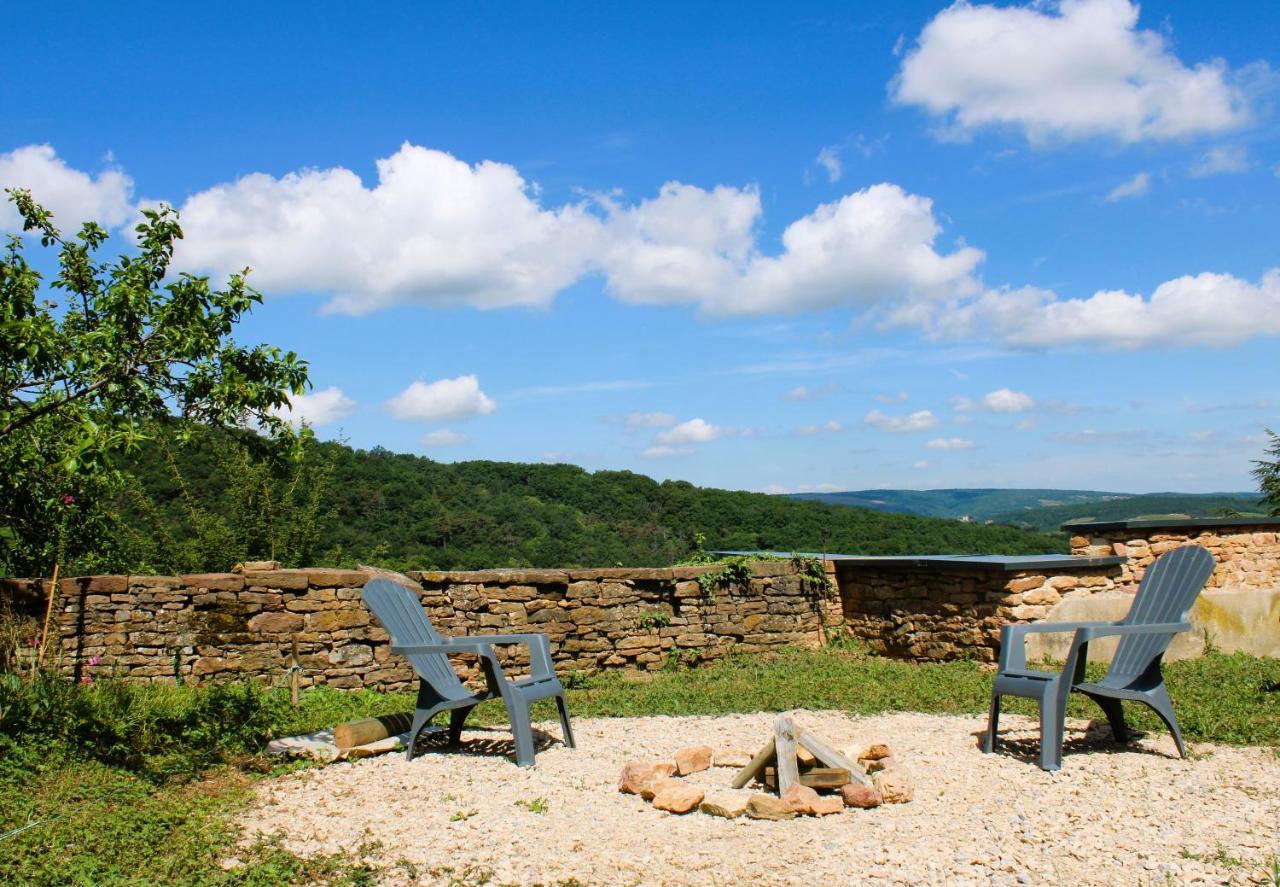 Le Clos Des Pierres Rouges Burgy Exterior foto